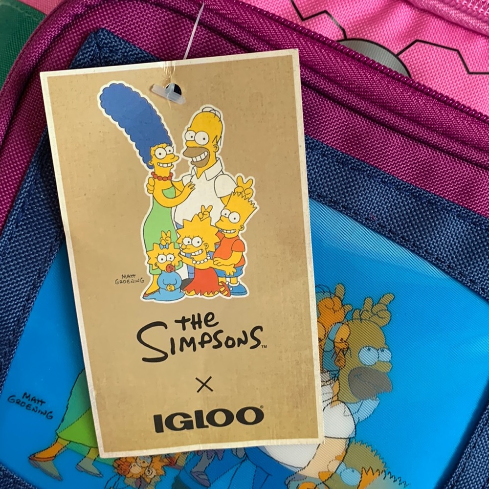 Igloo x The Simpsons Insulated Square Cooler Bag 9-Can Capacity - Picture 9 of 12